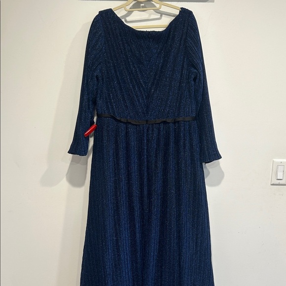 Mac Duggal Midnight Blue Shimmer v neck Long Sleeve pleated gown Dress plus 20 w - Picture 7 of 9